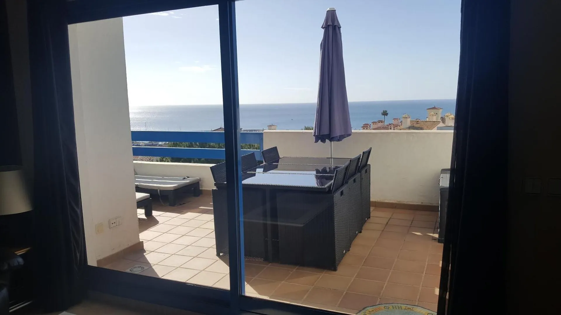 Castillo de Sabinillas Wunderschoene Wohnung 5 Personen Super Meerblick דירה